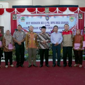 hut-merger-ke-pd-bpr-bkk-grogol-dan-penyaringan-hadiah-undian-tamades-tahun-1510645715-E7