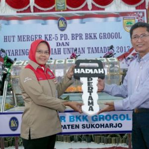hut-merger-ke-pd-bpr-bkk-grogol-dan-penyaringan-hadiah-undian-tamades-tahun-1510645715-HD